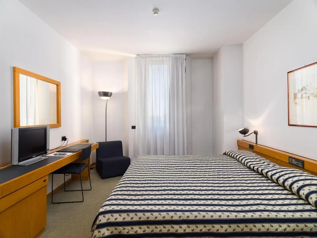 ****  Grand Hotel Tiziano E Dei Congressi Lecce Italy